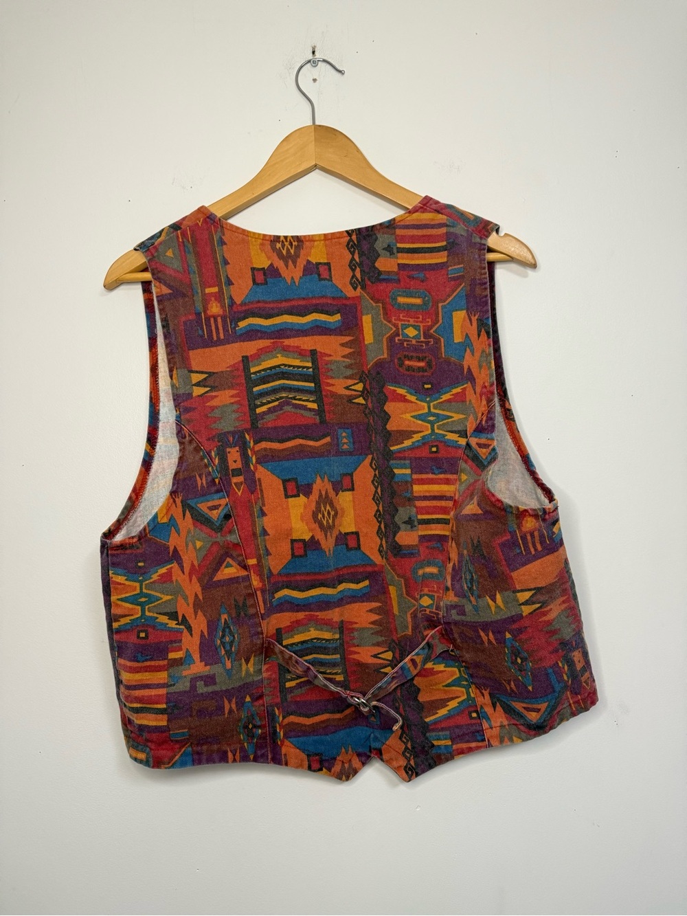 Vintage Aztec Chico's Multicolor Geometric V-Neck Women's Vest Size 2 Buckleback - Picture 2 of 4